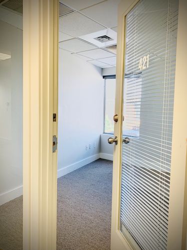 Suite 421